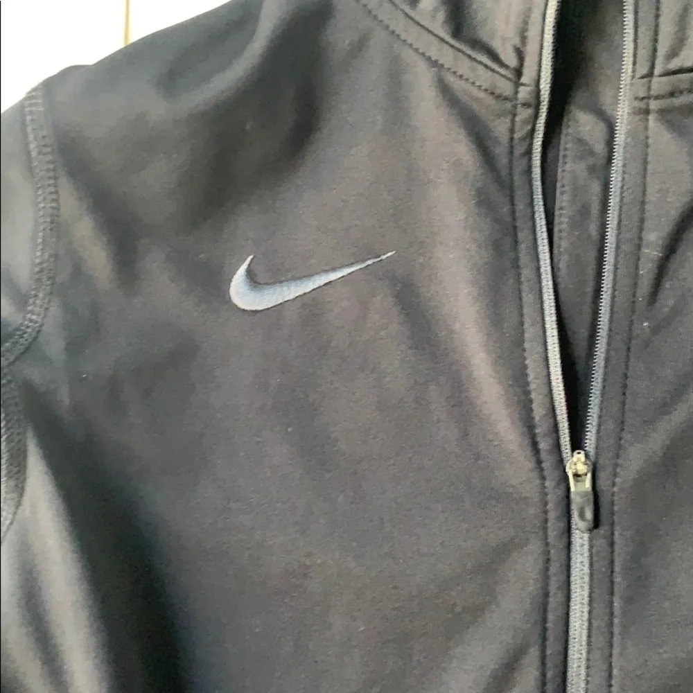 Nike Dri-fit 1/2 zip. Light fleece lined- black with VFX logo volleyball